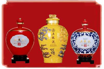 银川兴庆区烟酒回收五粮液各种摆件.jpg